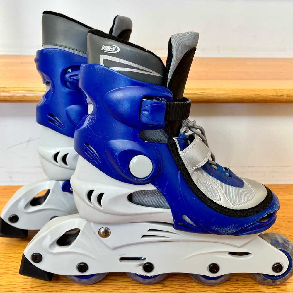 Vibes in-line skates Fits Kids 1-4 year old, used condition​